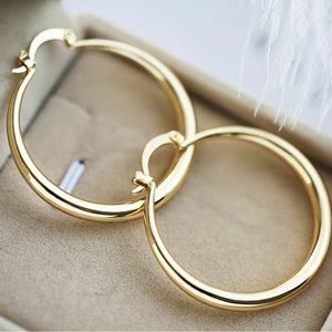 Gorgeous 18K gold plated hoop earrings